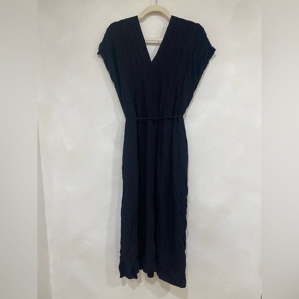 Petal & Pup Orly Midi Dress Black Small NWT - Picture 4 of 6